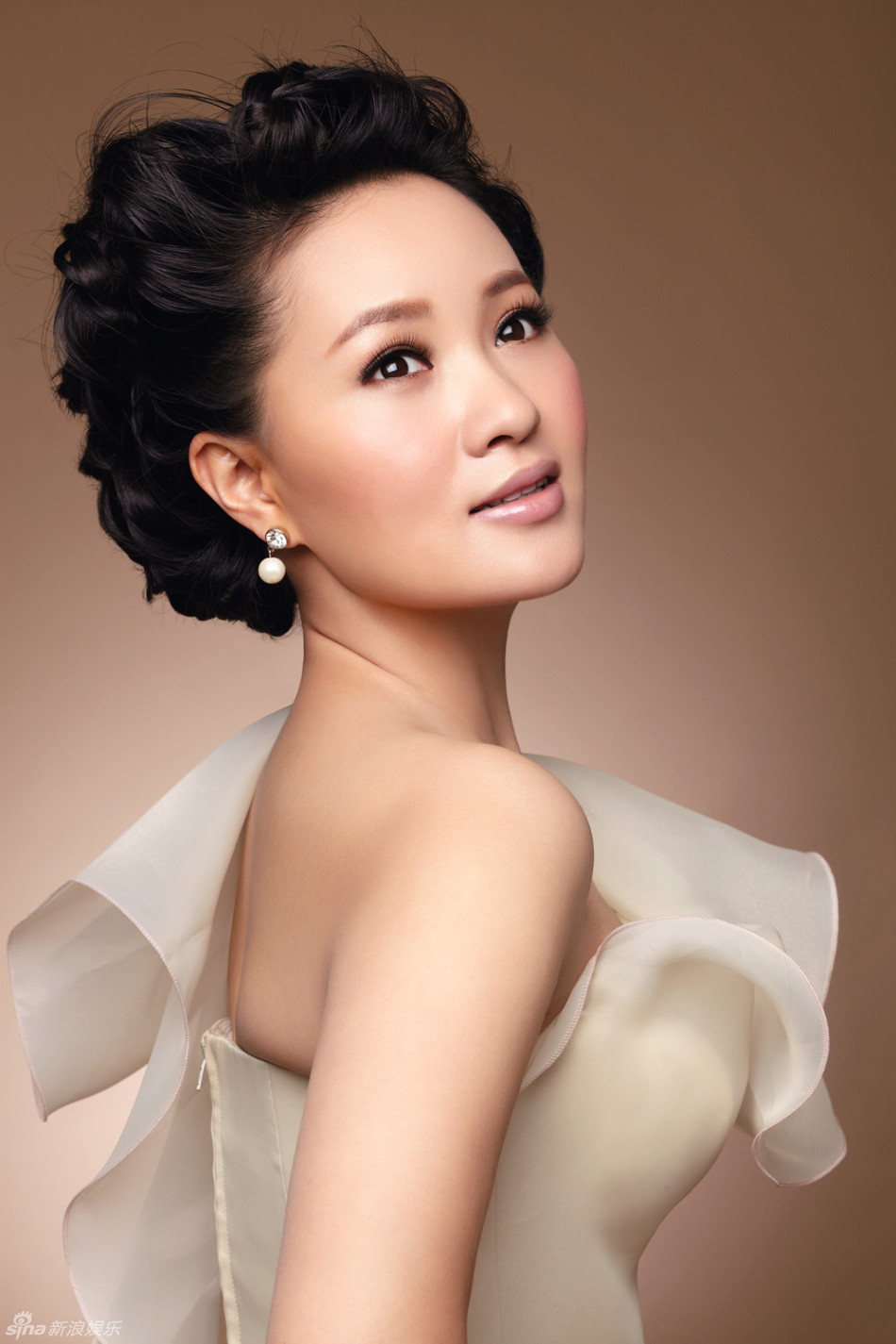 雷佳老公:女歌手雷佳的两人老公都是谁