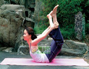 12个瑜伽动作 保准瘦腰有效(7)