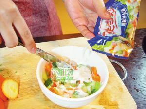 柳橙鲜虾沙拉速成秘籍