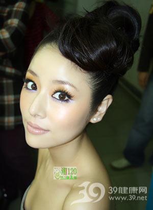 秋季护肤第一步 眼部深层滋养