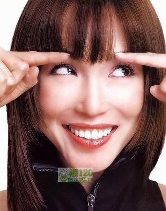 不拔眉毛(新浪女性配图,来源:E风尚)