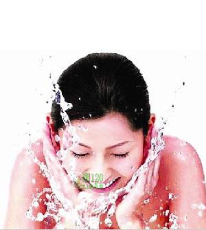 认准4大补水最佳时间 保你肌肤水嫩嫩