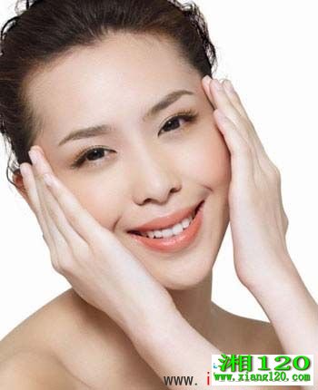 舒缓脸部的按摩法