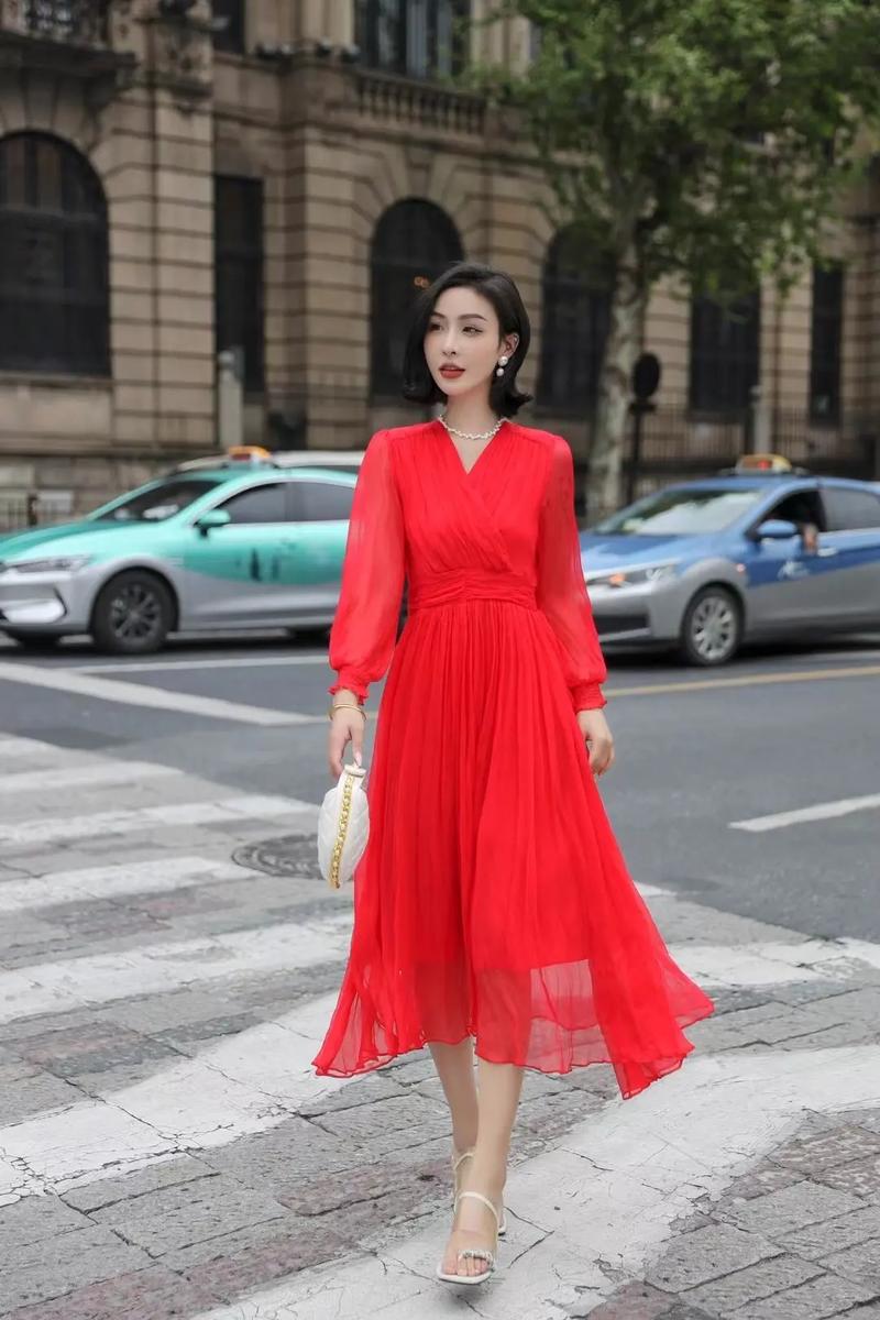 ��������ס�Ƶ�4������Ƿ��5000Ԫ �ϰ嵹��500����