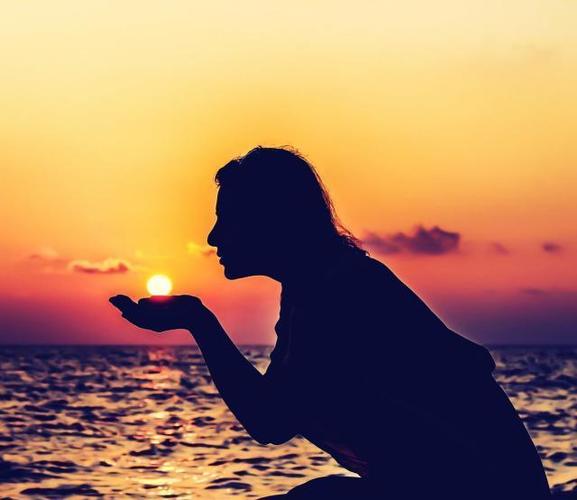 婴儿晚上睡觉开灯好吗 晚上开灯睡觉竟然会导致婴儿出现这些问题 婴儿晚上睡觉开灯好吗 晚上开灯睡觉竟然会导致婴儿出现这些问题