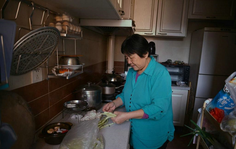 缓解宿醉喝什么好 缓解宿醉喝什么好