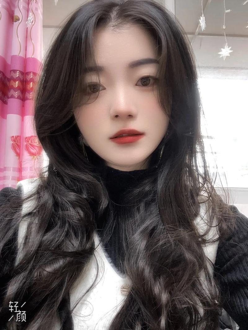 上眼皮无缘无故肿了 上眼皮无缘无故肿了