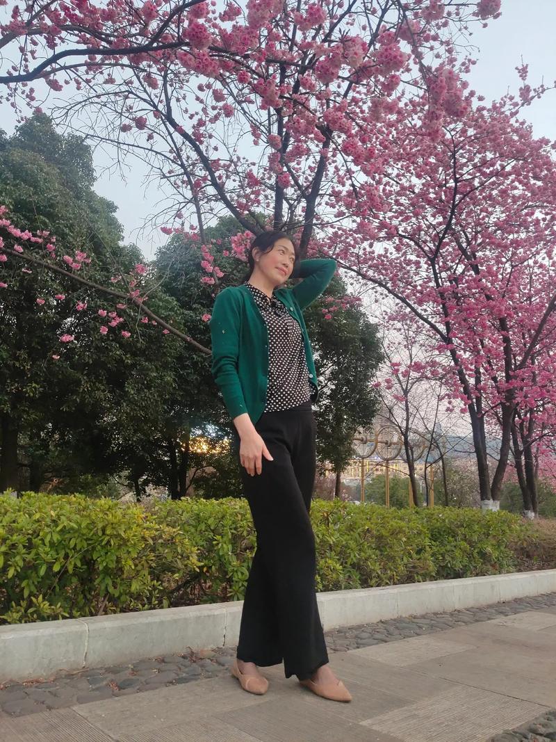 腿膝盖响是怎么回事 腿膝盖响是怎么回事