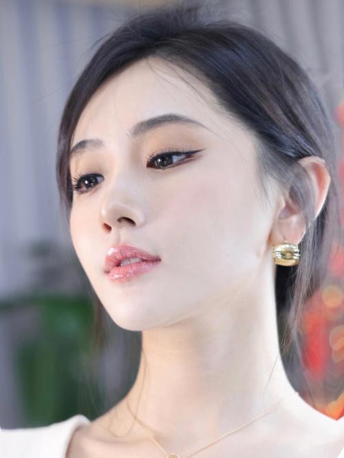 ��ҫ���Ů���ݵĵ��Ӿ�