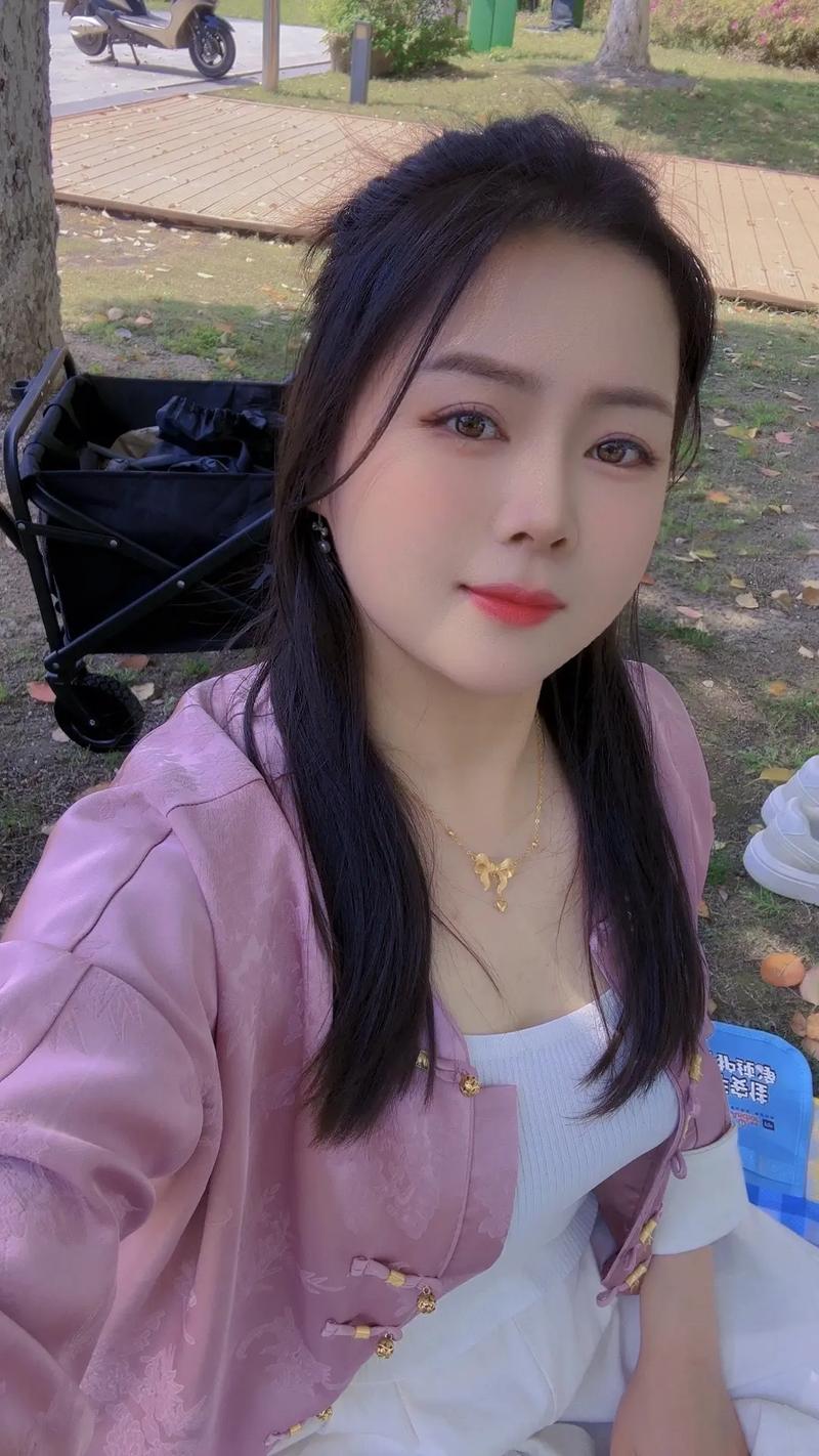 老是胸闷喘不过气是怎么回事 老是胸闷喘不过气是怎么回事