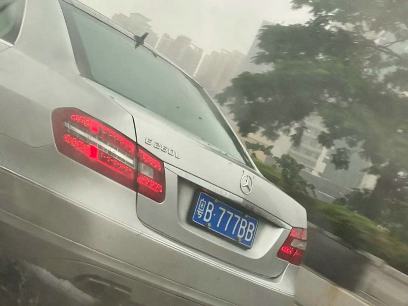 下颌长痘痘的原因 下颌长痘痘的原因