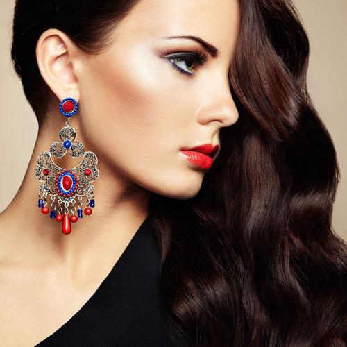 右肋骨附近运动痛怎么回事 右肋骨附近运动痛怎么回事