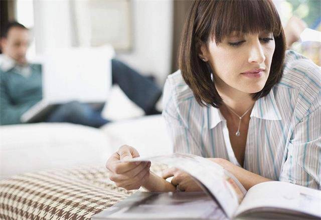 秋季口干舌燥什么原因 秋季口干舌燥什么原因