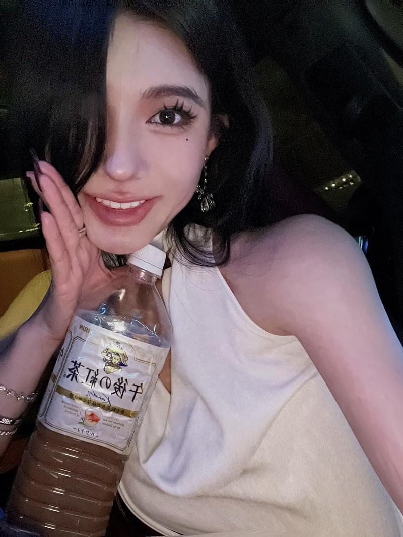 红魔胶囊属于激素吗 一分钟带你正确认识红魔胶囊 红魔胶囊属于激素吗 一分钟带你正确认识红魔胶囊