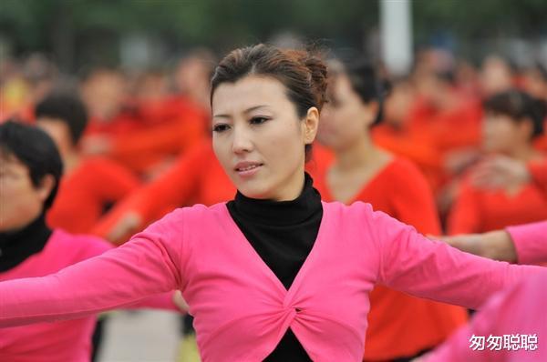 中下腹痛是什么原因呢 中下腹痛是什么原因呢