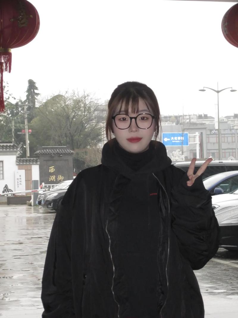 走路膝关节响是什么什么原因呢 走路膝关节响是什么什么原因呢