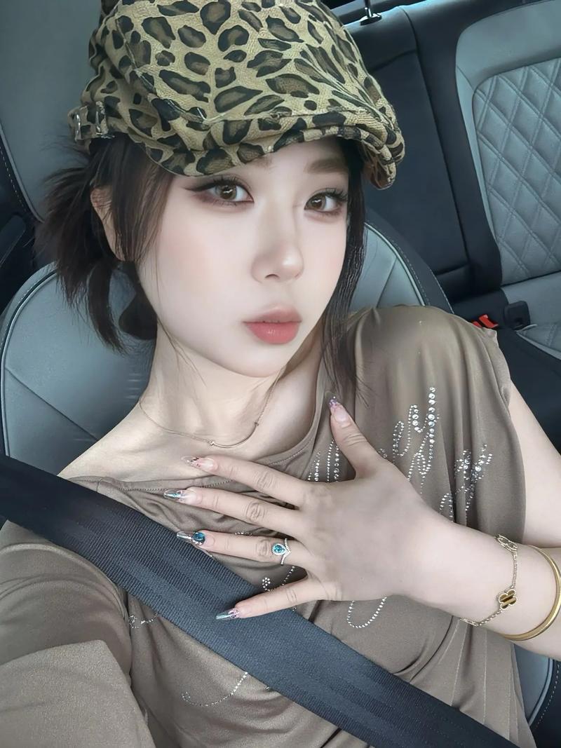 女采精师用嘴采精 女采精师用嘴采精