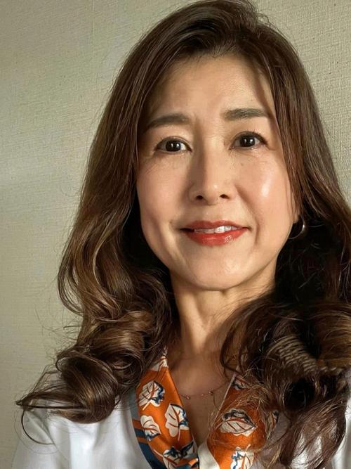 左眼黄斑变性应该怎么办 左眼黄斑变性应该怎么办