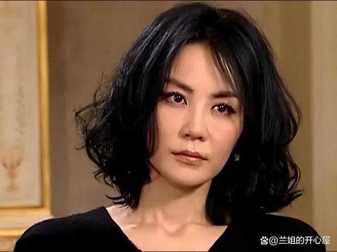 红蓝光祛痘多少钱 红蓝光祛痘的周期、价格和注意事项 红蓝光祛痘多少钱 红蓝光祛痘的周期、价格和注意事项