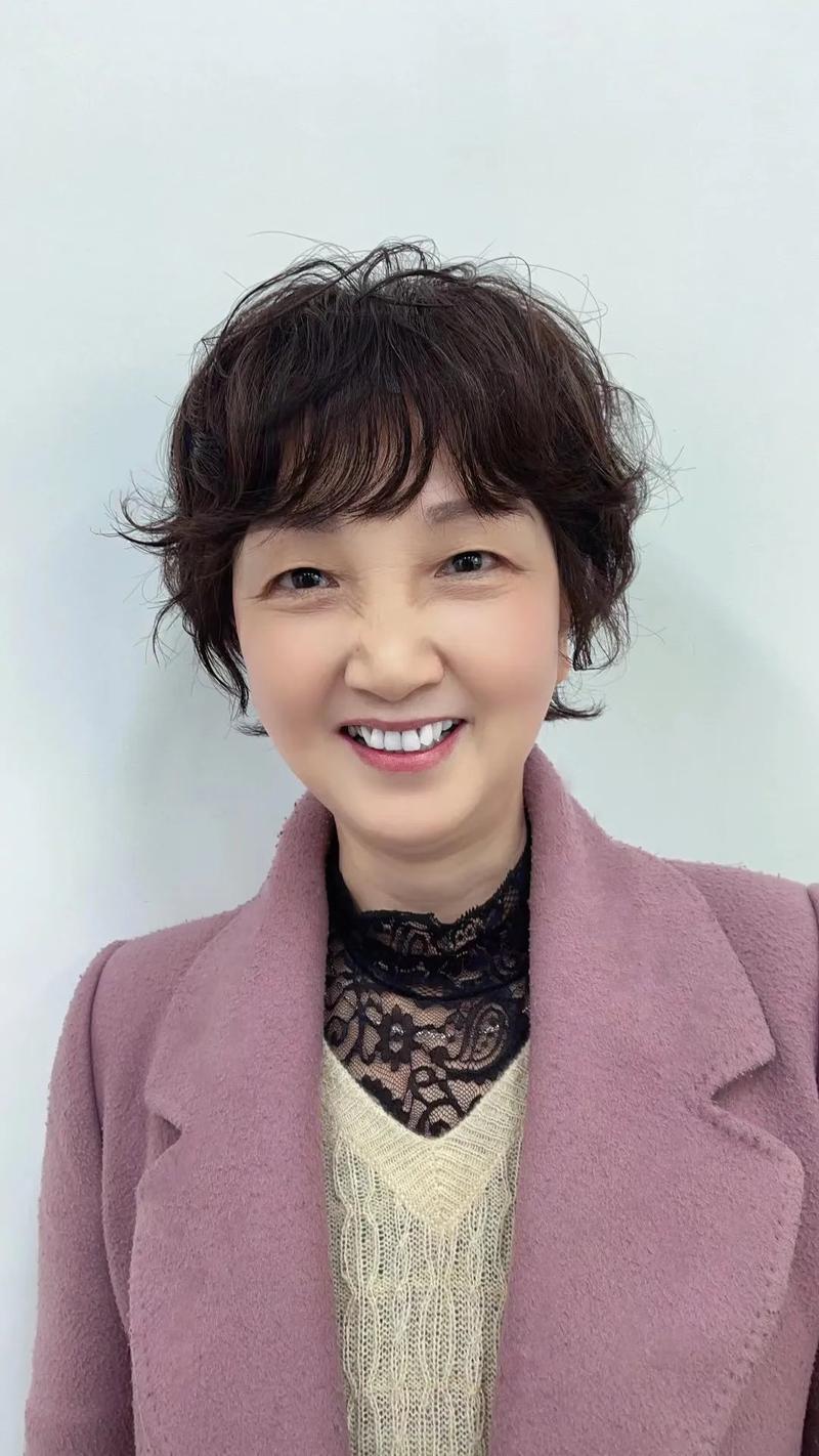 易烊千玺家庭背景景资料 易烊千玺家庭背景景资料