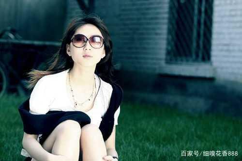 小米SU7二手行情暴跌 雷军回应小米SU7保值率80.1% 小米SU7二手行情暴跌 雷军回应小米SU7保值率80.1%