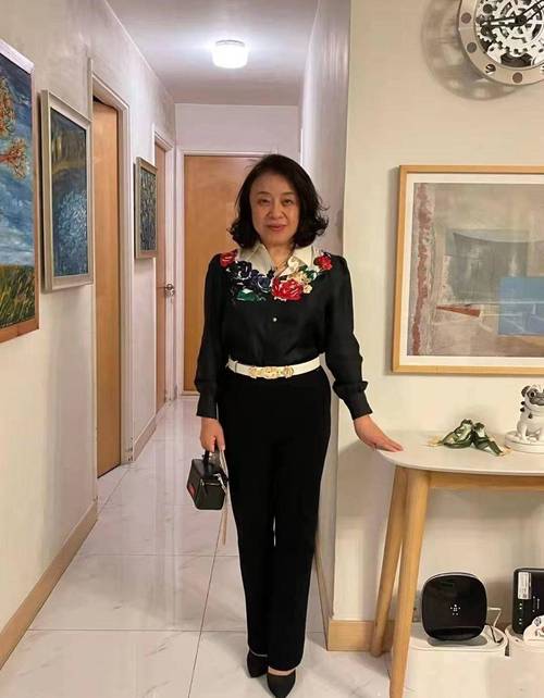 ��ʫ���Զ����� ����ݼ͸¶��æ������ϵ��������