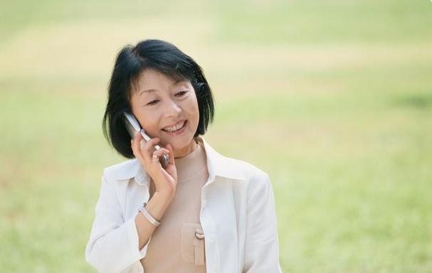 胶原蛋白液的功效与作用是什么 胶原蛋白液的适宜人群 胶原蛋白液的功效与作用是什么 胶原蛋白液的适宜人群