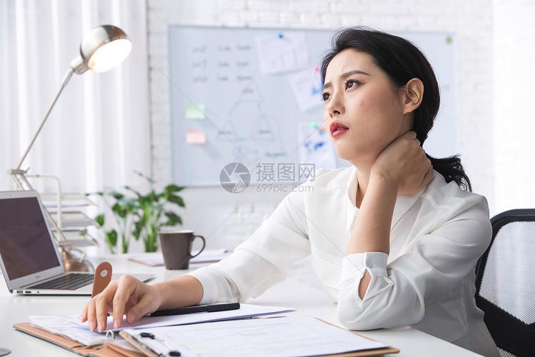 痛风脚肿什么原因 引起痛风脚肿的三大原因 痛风脚肿什么原因 引起痛风脚肿的三大原因