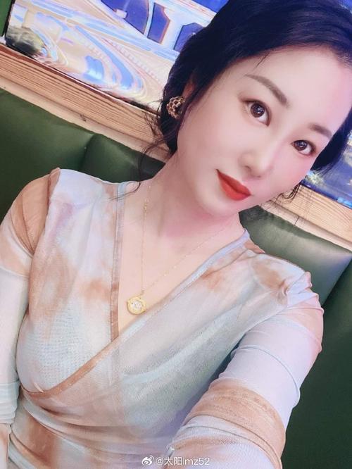 ̩��bee�ݹ��ĵ��Ӿ�