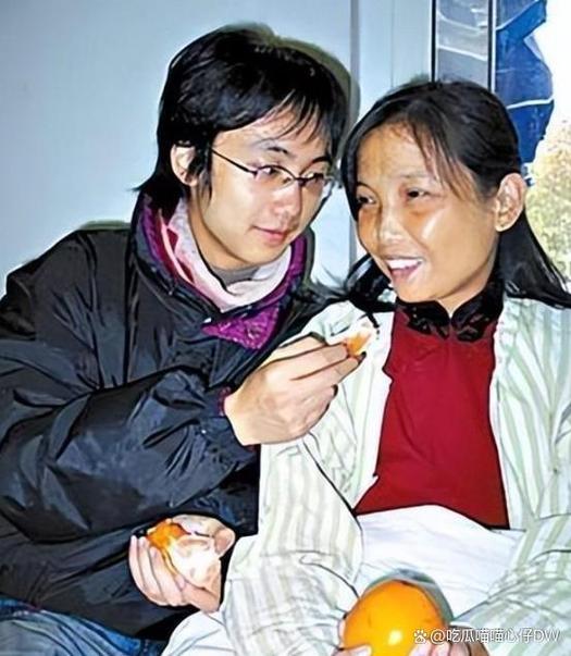 挖掘机女司机夜间作业偶遇东北虎 折射生态复苏下的共存新课题 挖掘机女司机夜间作业偶遇东北虎 折射生态复苏下的共存新课题