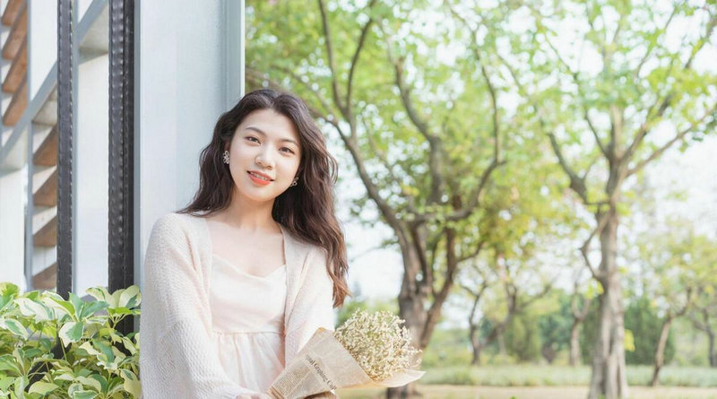 关晓彤哪一年出生 关晓彤哪一年出生的今年几岁了 关晓彤哪一年出生 关晓彤哪一年出生的今年几岁了