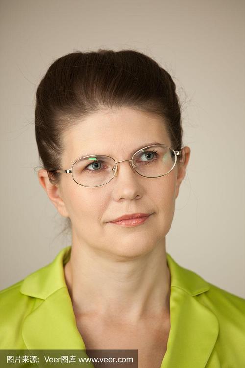 女人美容养颜吃什么 必读女人美容与七营养素密切相关 女人美容养颜吃什么 必读女人美容与七营养素密切相关