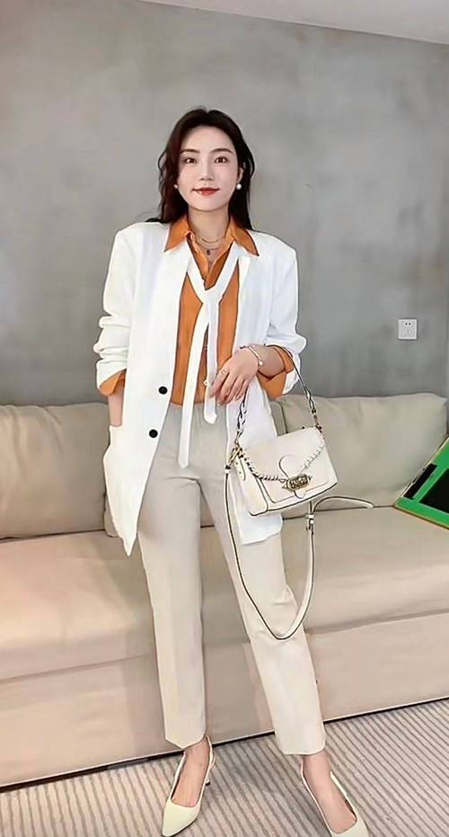 ����Ӣ��������-�ݸ���ʦ������