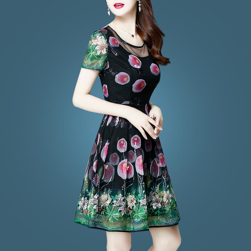 右胸口和右肩膀疼痛怎么办 右胸口和右肩膀疼痛怎么办