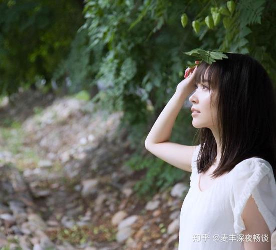 �����ֱ��ǽ������ ������һ������һҹ����15200Ԫ